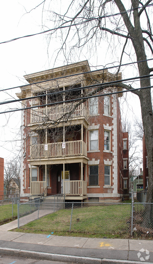 Building Photo - The Hartford Communities IV- Vine