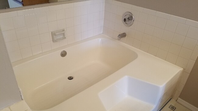 Foto del edificio - 2356 Fieldstone Cir