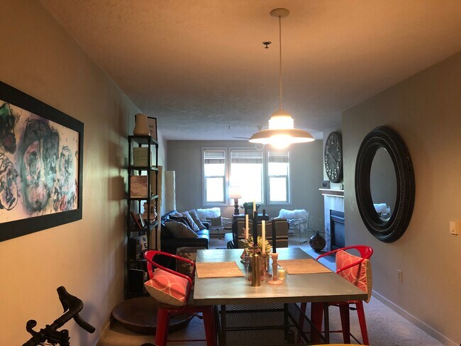 Foto del edificio - 202 Eagle Village - 1325 S Hwy