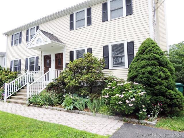 Building Photo - 211 Hunyadi Ave