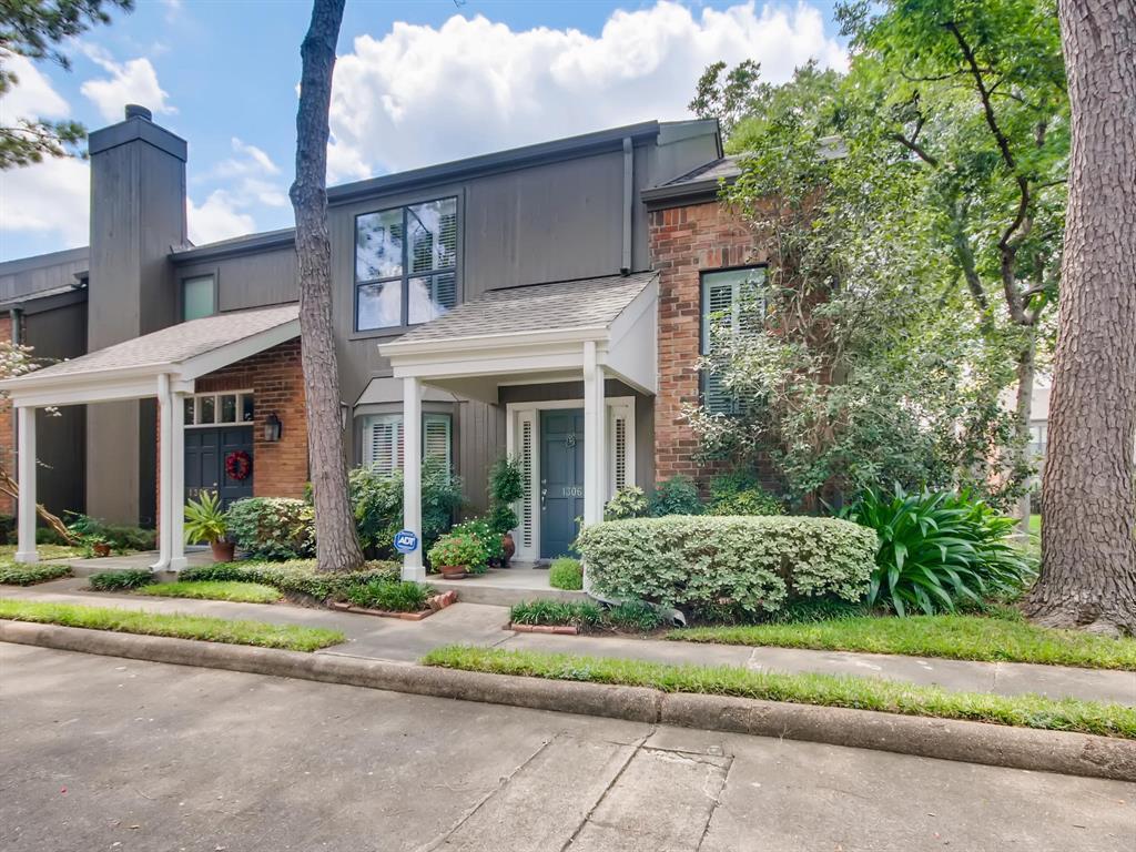 Primary Photo - 701 Bering Dr