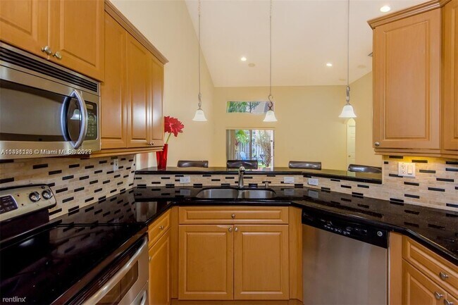 Foto del edificio - 3 br, 2 bath House - 3615 Simms St