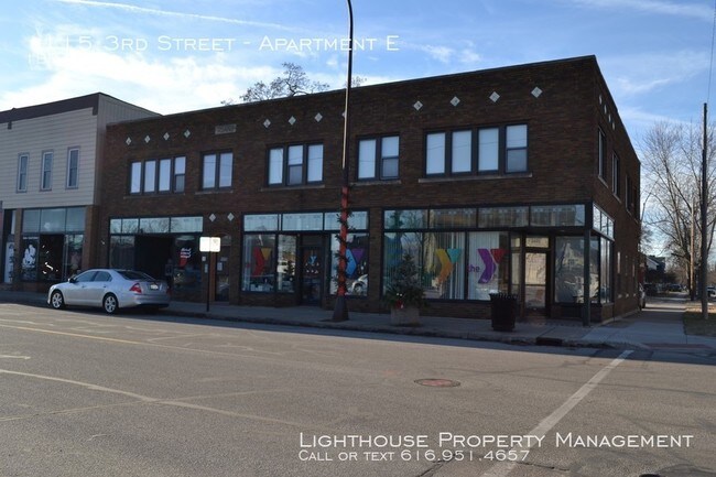 Building Photo - One Bedroom Apartment in Downtown Muskegon