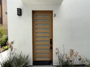 Building Photo - 5044 Laurel Canyon Blvd