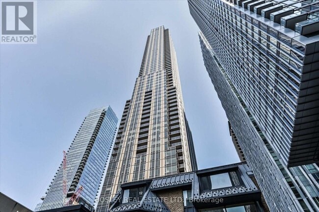 Building Photo - 11 Yorkville Ave