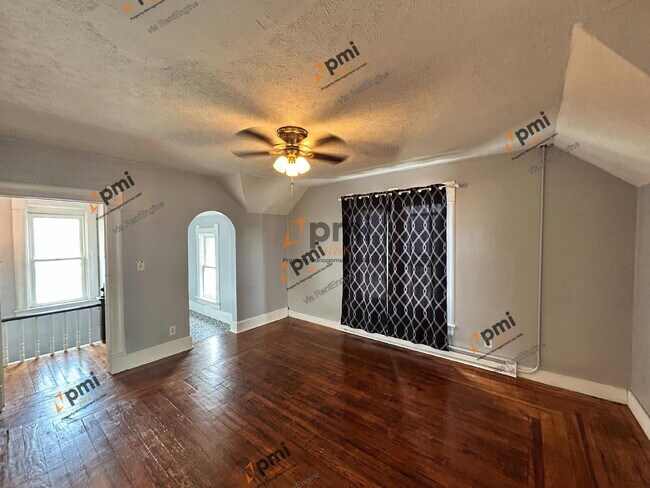 Foto del edificio - 1101 Manhattan St