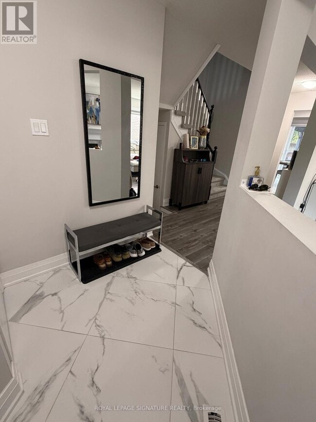Building Photo - 118 Athabaska Rd
