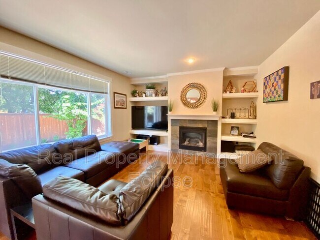 Foto del edificio - 817 234th Pl SE