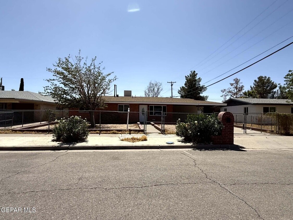 Foto principal - 2801 Hawick Rd