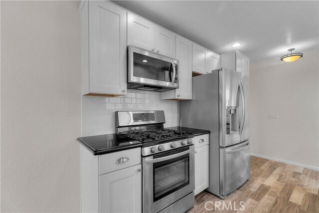Building Photo - 211 La Verne Ave