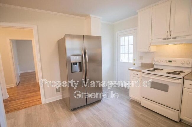 Photo - 121 Scarlett St House