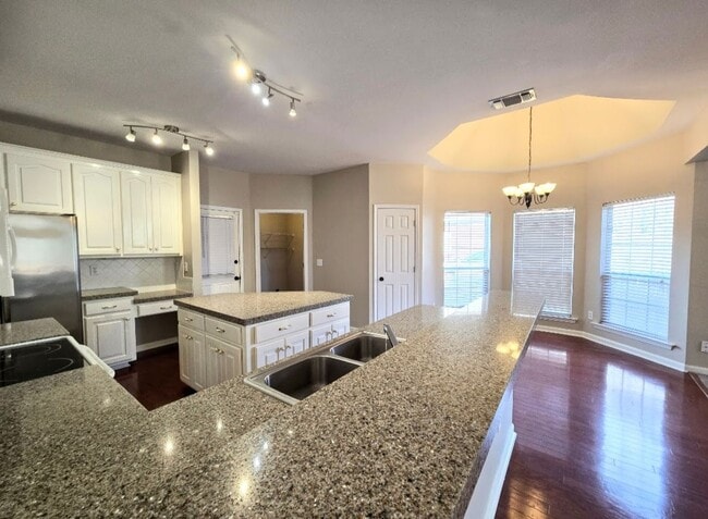 Building Photo - COMING SOON!!!