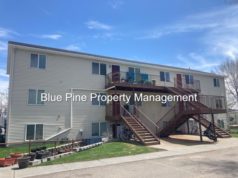Foto principal - 460 E Center St