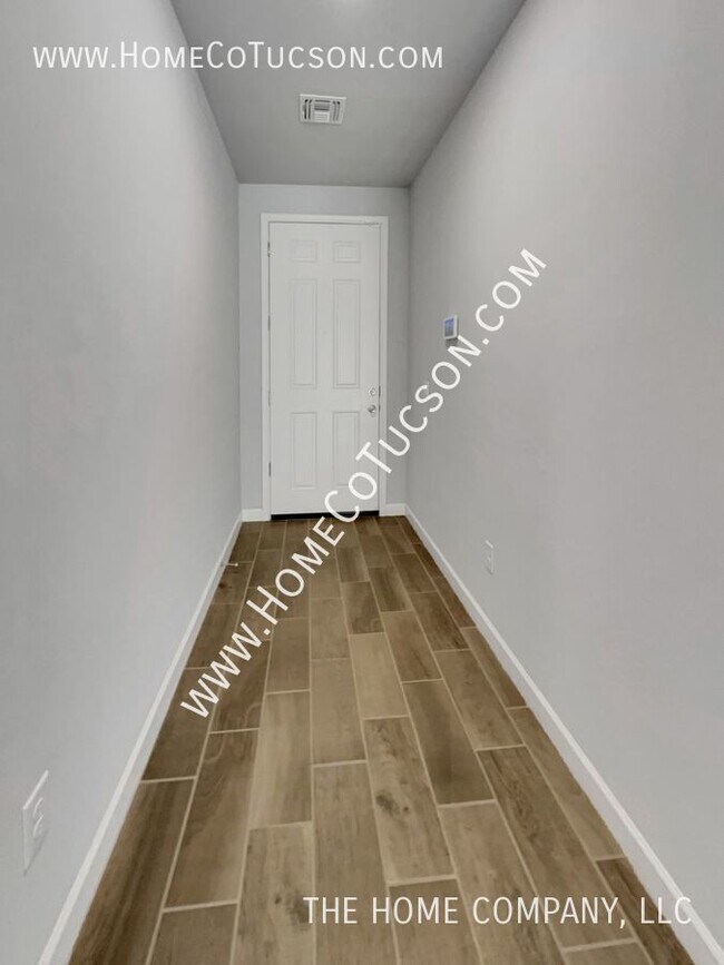 Foto del edificio - 553 W Weldon St