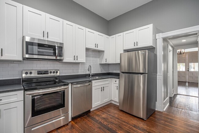 Foto del edificio - 509 W 38th St