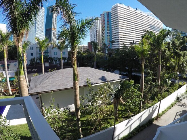 Foto del edificio - 1650 Brickell Ave