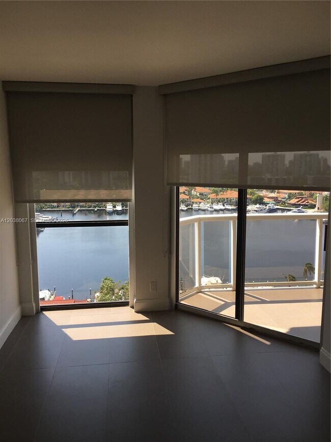 Building Photo - 3640 Yacht Club Dr