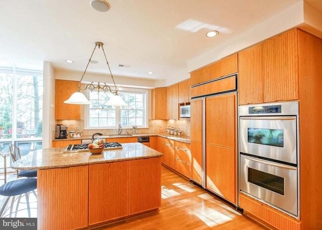 Foto del edificio - 9720 Holloway Hill Ct