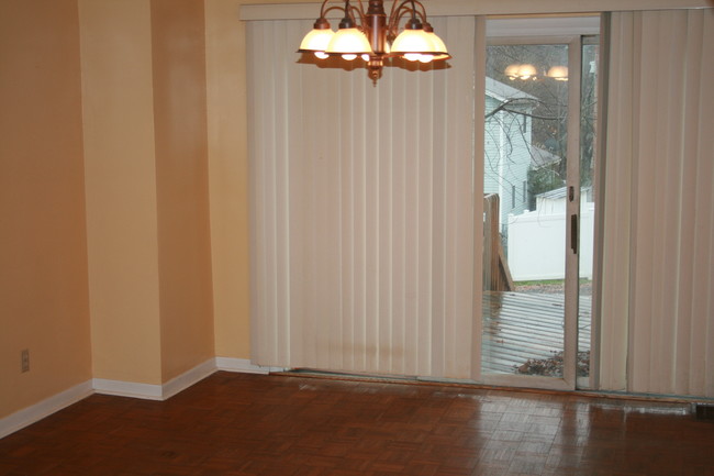 Dining Room - 1232 Montrose Ave