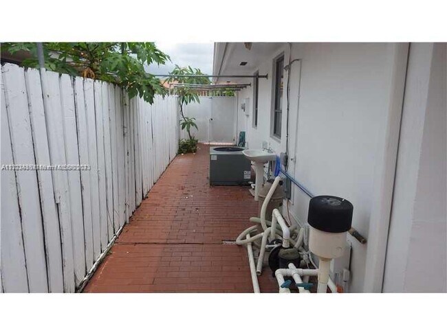 Foto del edificio - 12310 SW 97th St