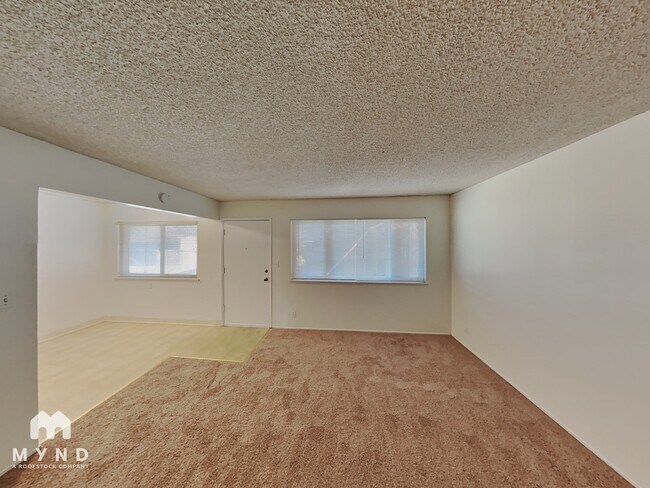 Foto del edificio - 870 Burbank Dr