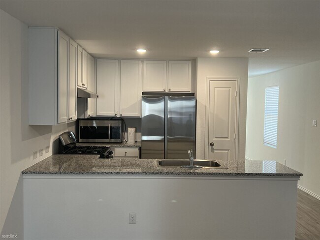 Foto del edificio - 4 br, 2 bath House - 5150 Fowler Crest