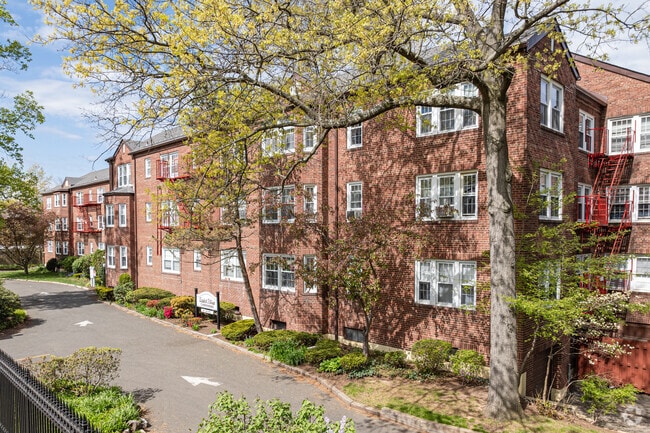 English Village Condominiums