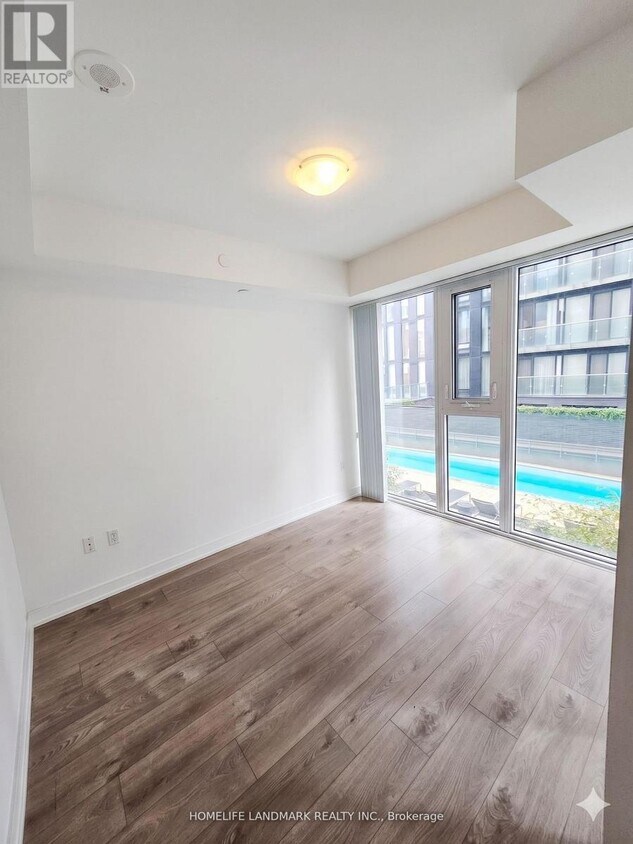 Photo du bâtiment - 50 Wellesley St E