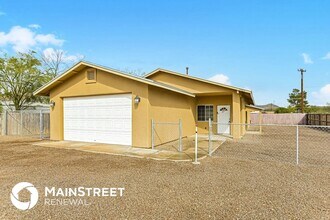 Building Photo - 5740 S Hildreth Ave