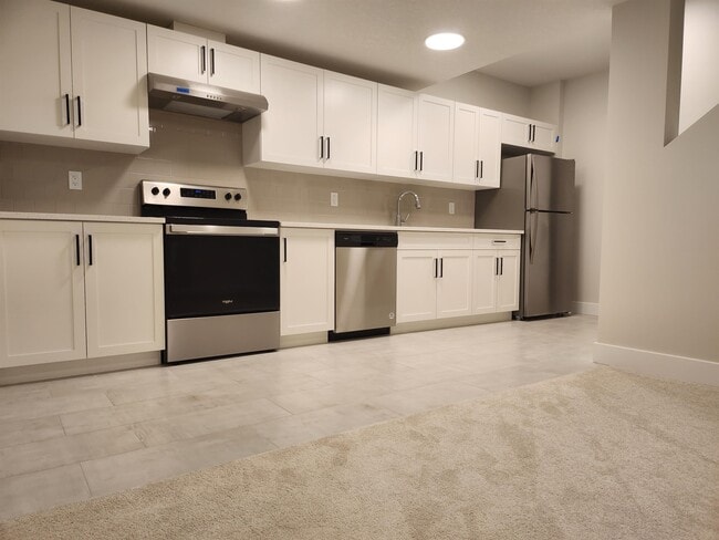 Building Photo - 22916-22995 95 Ave NW