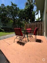 Building Photo - 801 W Oakland Park Blvd