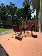 Building Photo - 801 W Oakland Park Blvd