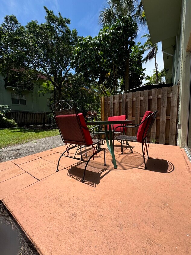 Primary Photo - 801 W Oakland Park Blvd