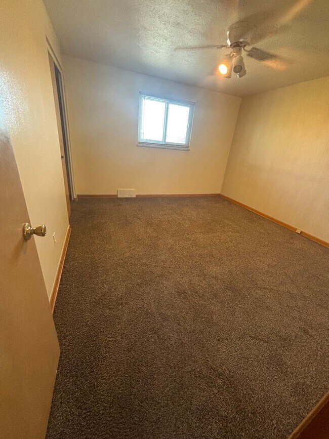 Foto del edificio - Maple Heights Townhome Section 8