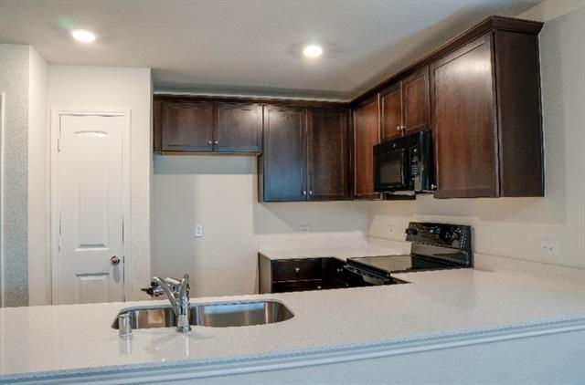 Building Photo - 5324 Vinebrook Wy