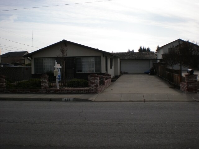 Foto del edificio - 642-650 Folsom Ave
