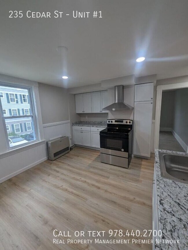 Foto del edificio - 235 Cedar St