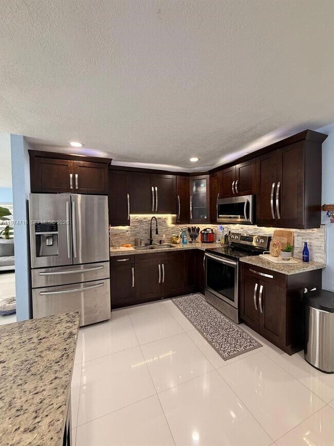 Foto del edificio - 1461 NW 137th St