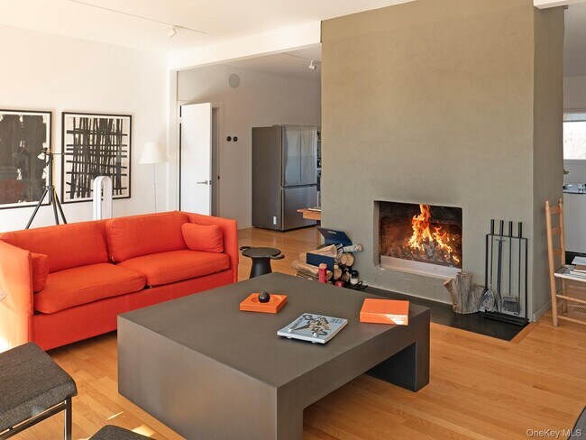 Foto del edificio - 387 Tishauser Rd