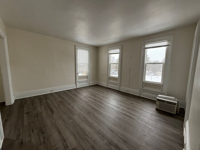 Foto del edificio - 313 N Michigan Ave