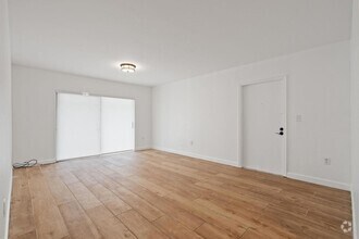 Building Photo - 7831 SW 56th St