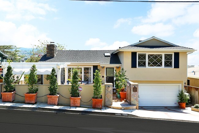 Foto del edificio - 125 Cypress Dr
