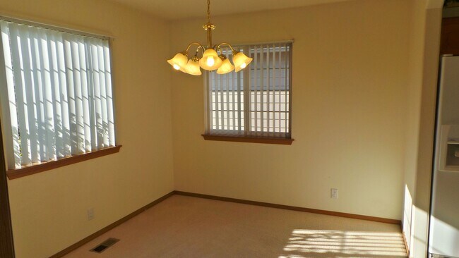 Foto del edificio - 1960 SW 16th Ave