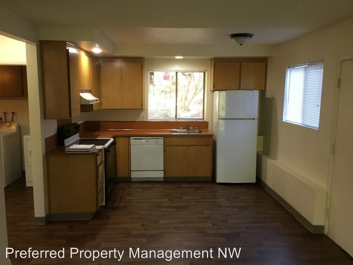 Foto principal - 12722 51st Ave NE