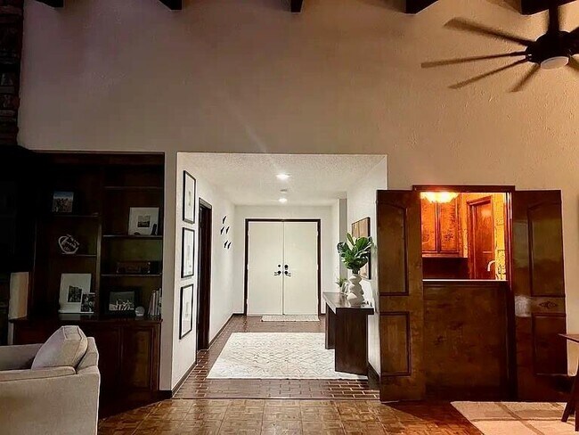 Foto del edificio - 15445 Putman Rd