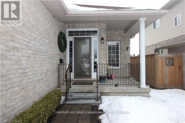 Photo du bâtiment - 1821 Dalmagarry Rd
