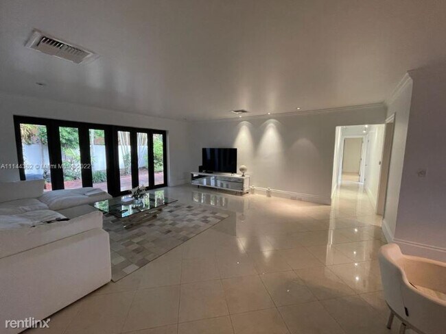 Foto del edificio - 3 br, 3 bath House - 1840 Cleveland Rd