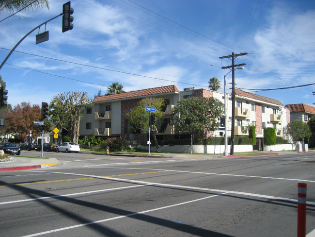 Foto del edificio - 5202 Noble Ave