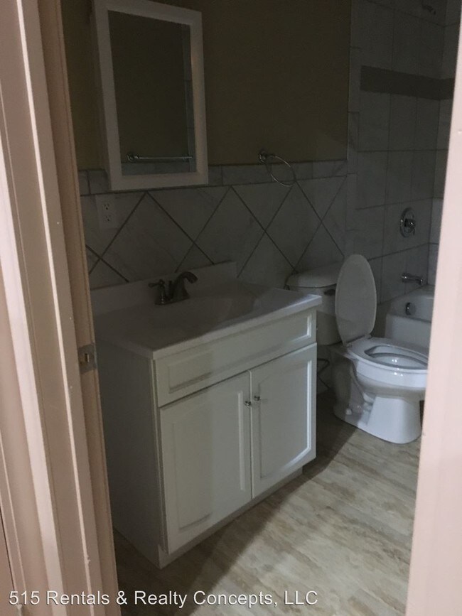 Building Photo - 16 1st Ave W