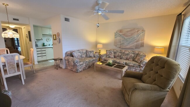 Foto del edificio - 510 SW South River Dr